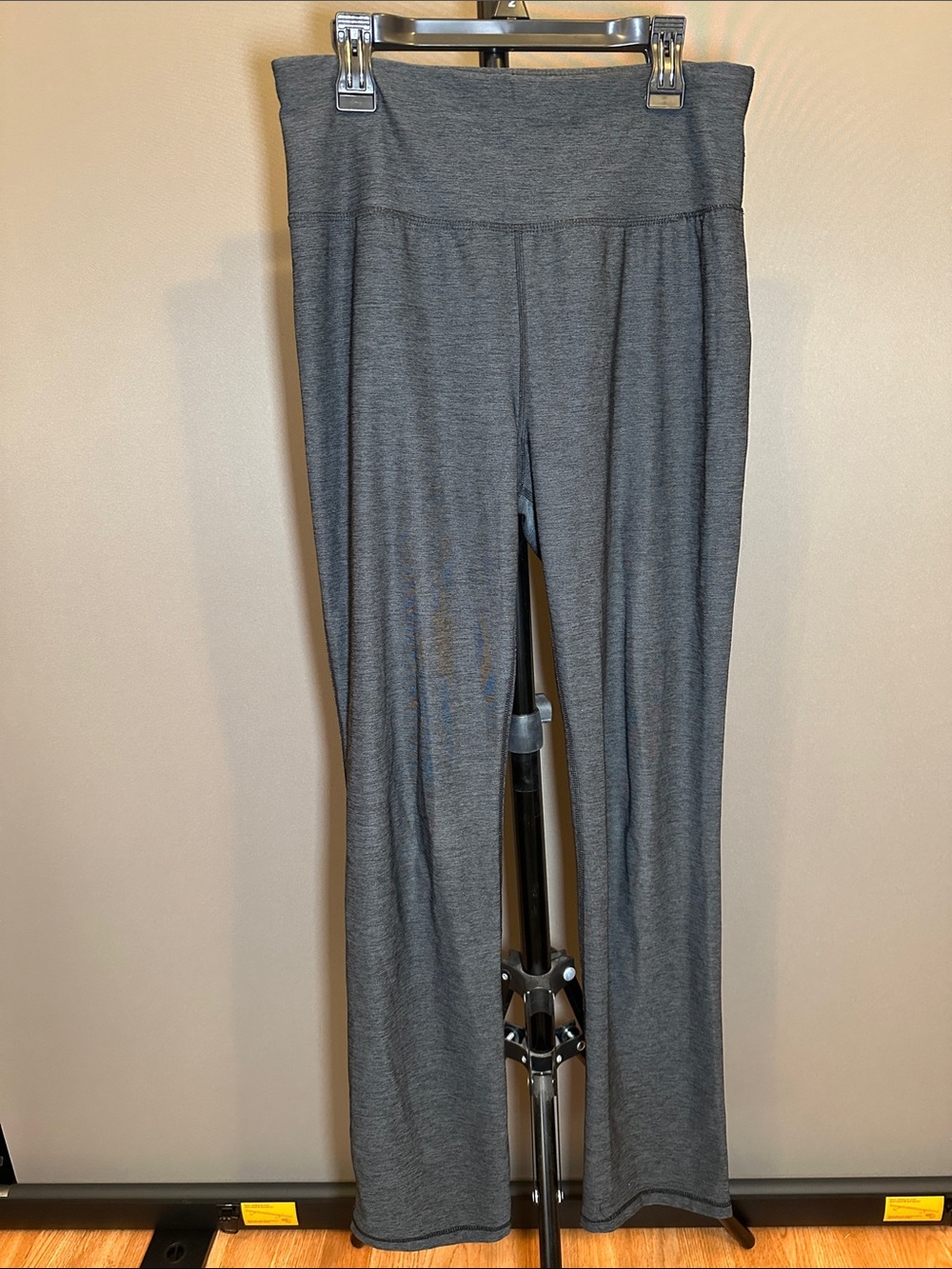 Source Unknown Wide-Leg Gray Yoga Pants